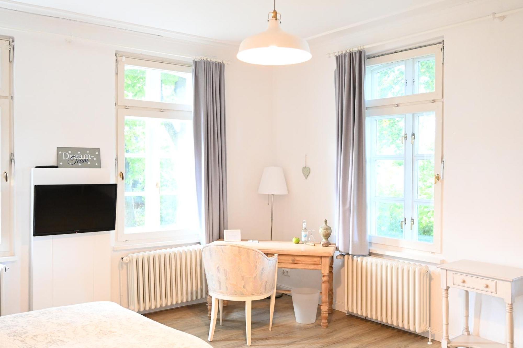 Landsitzhotel Und Seminarium Peterhof Hodorf Ngoại thất bức ảnh