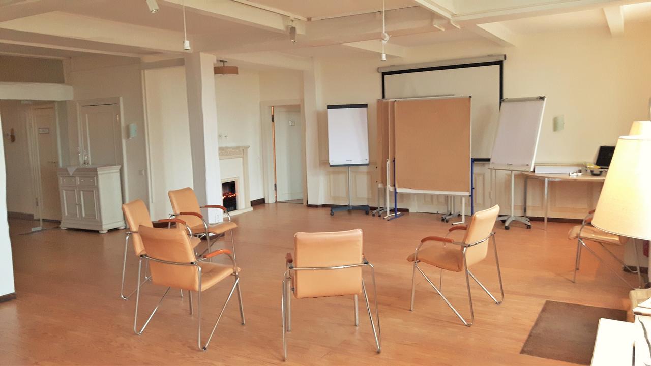 Landsitzhotel Und Seminarium Peterhof Hodorf Ngoại thất bức ảnh