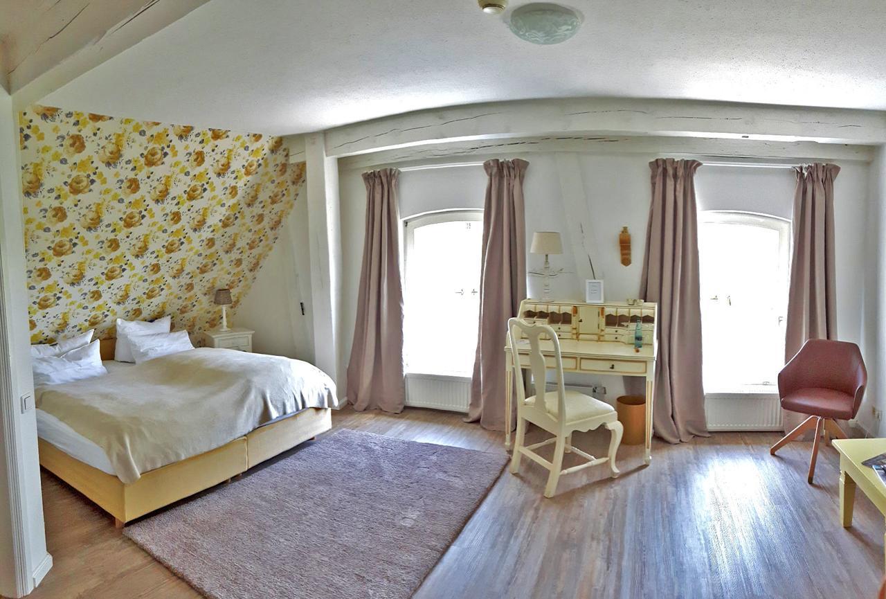 Landsitzhotel Und Seminarium Peterhof Hodorf Ngoại thất bức ảnh